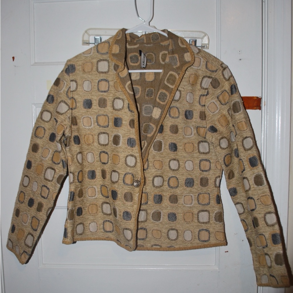 Geometric Patterned Tan Jacket